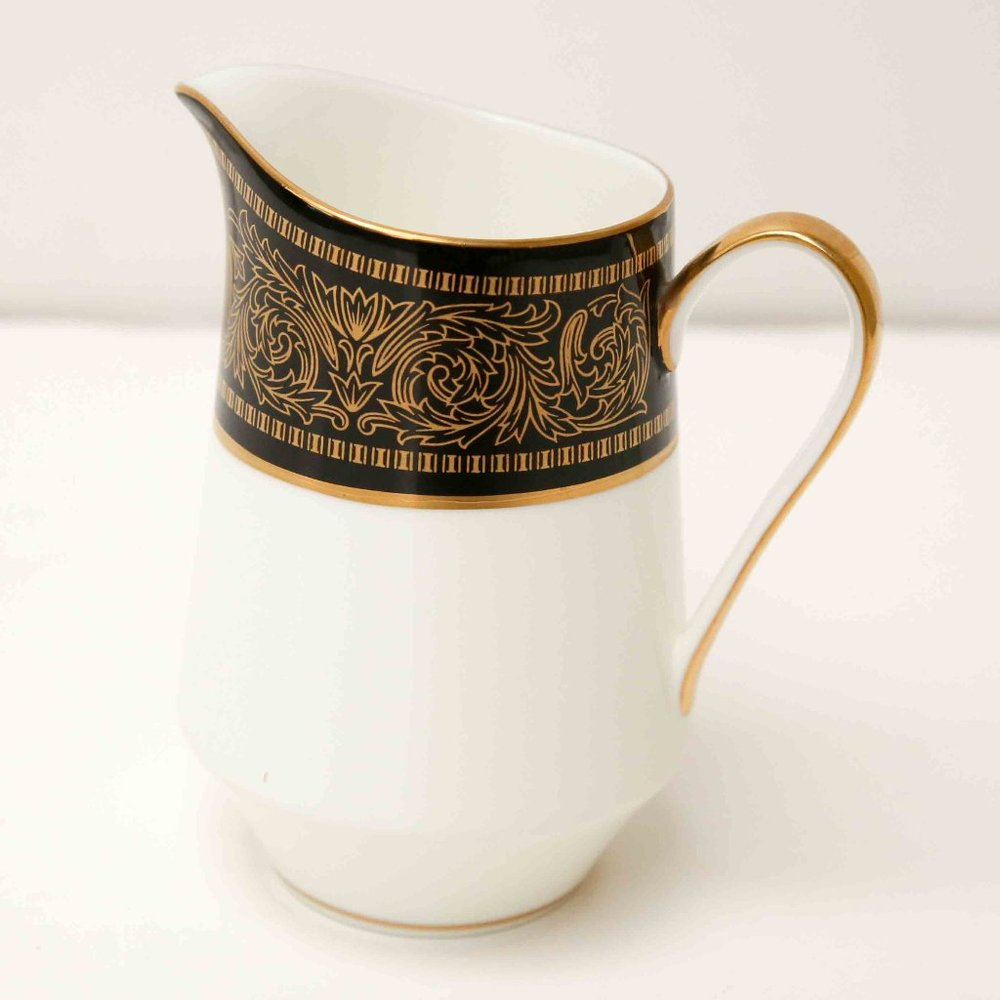 Mikasa Bone China Mount Holyoke #114 Creamer